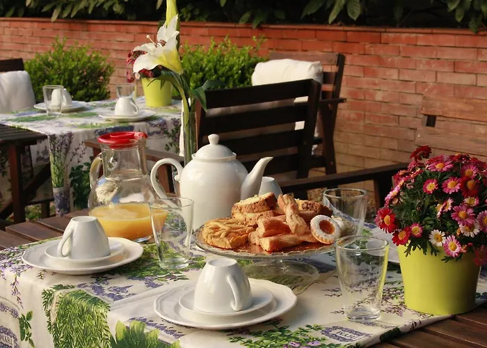 St. John Oda ve Kahvaltı 4*